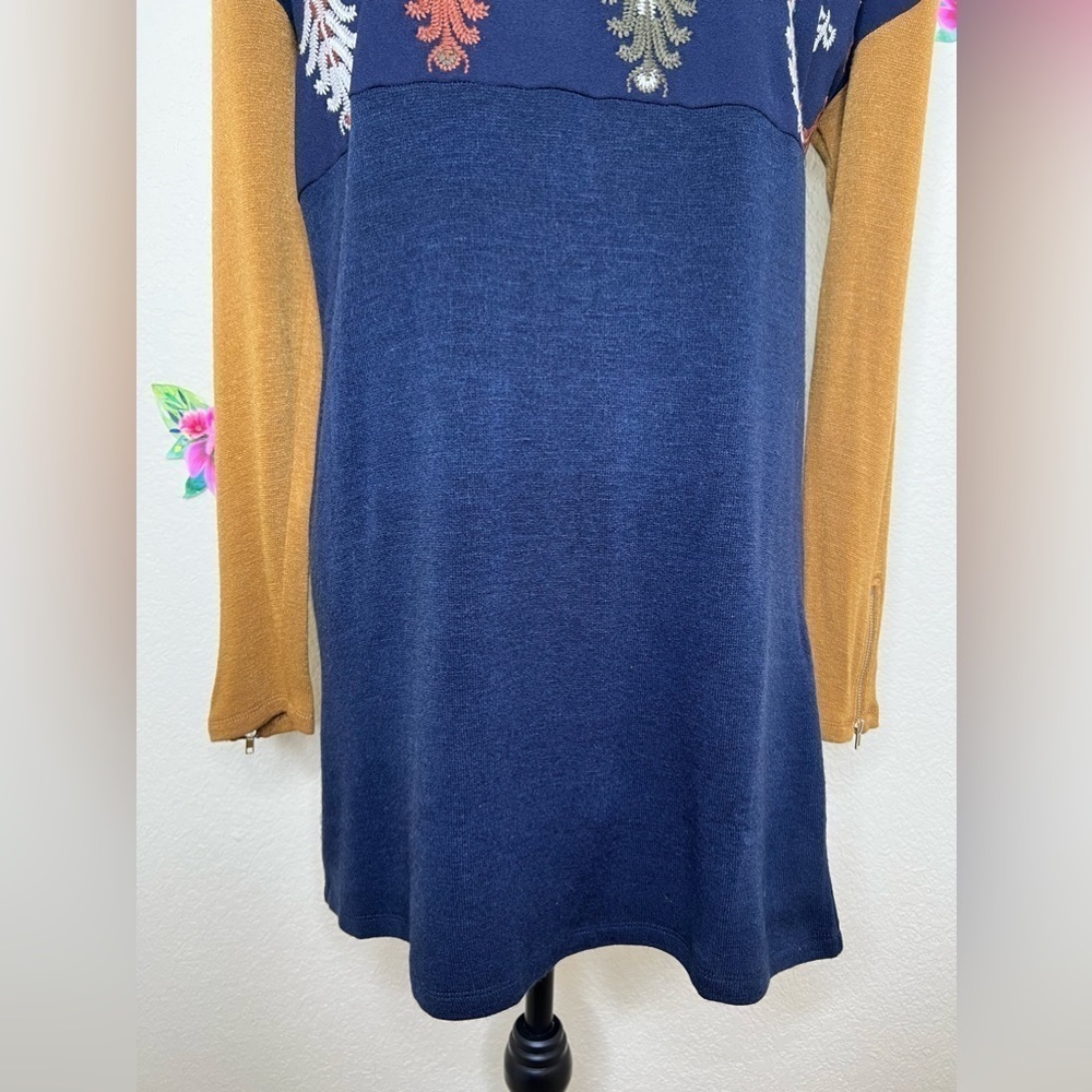 THML Embroidered Sweater Navy & Gold Long Sleeve Tunic Dress Size M - Picture 4 of 13